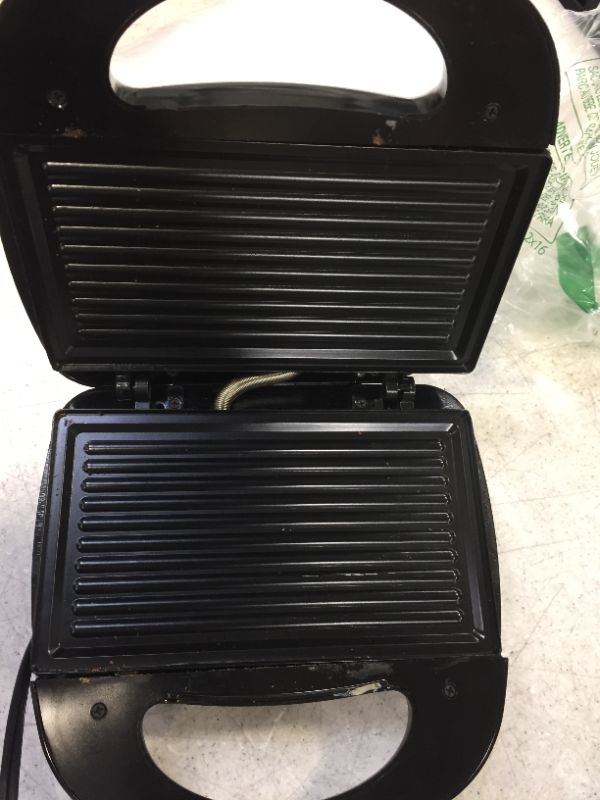 Photo 3 of Brentwood Panini Press and Sandwich Maker Non-Stick, Black
