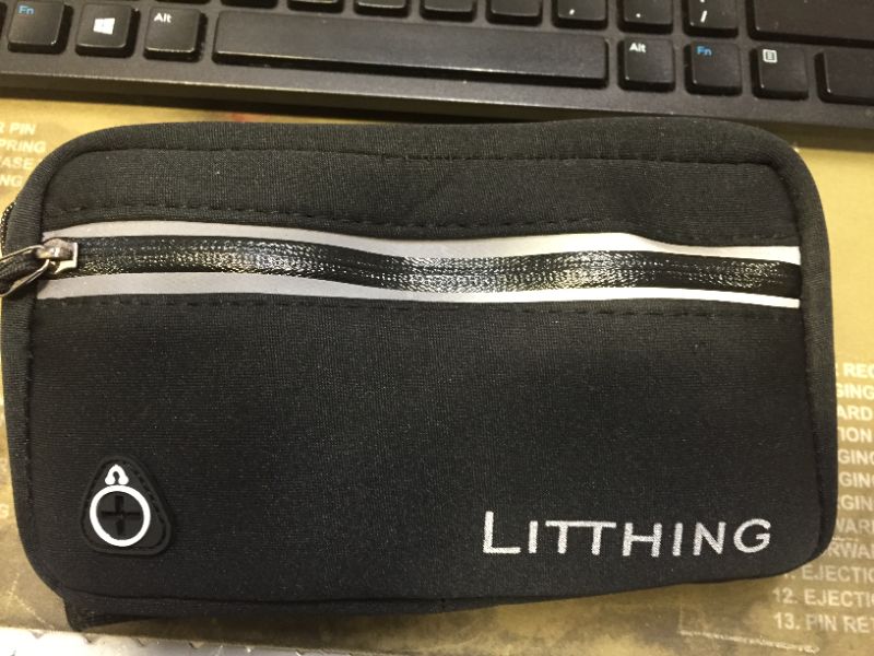 Photo 1 of 2 in 1 running belt color black 