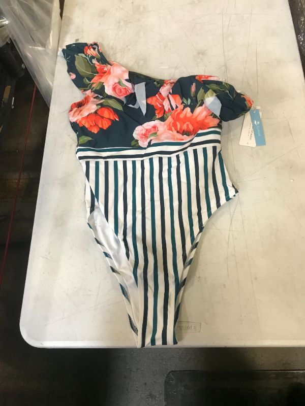 Photo 1 of Cupshe women's swimsuit size L
