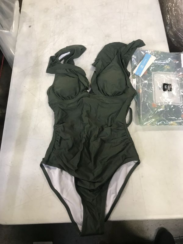 Photo 1 of Cupshe women's swimsuit size XS