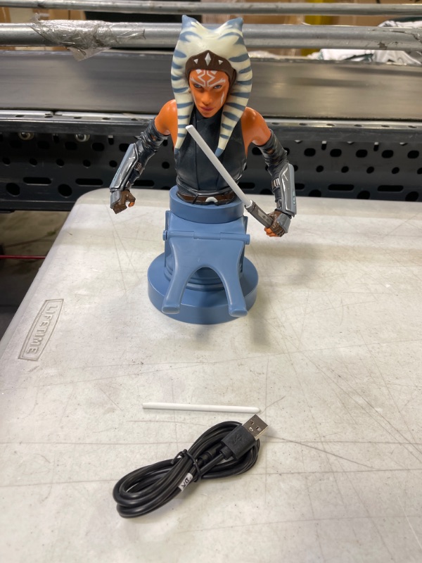 Photo 2 of Star Wars Mandalorian Cable Guy Phone and Controller Holder - Ahsoka Tano---RIGHT HANDS FINGERS ARE GONE
