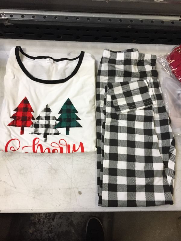 Photo 1 of Christmas Shirt And Pants L 
