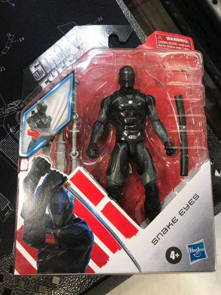 Photo 2 of Hasbro Snake Eyes: G.I. Joe Origins Snakes Eyes Action Figure Collectible Toy with Fun Action Feature and Accessories, Toys for Kids Ages 4 and Up
