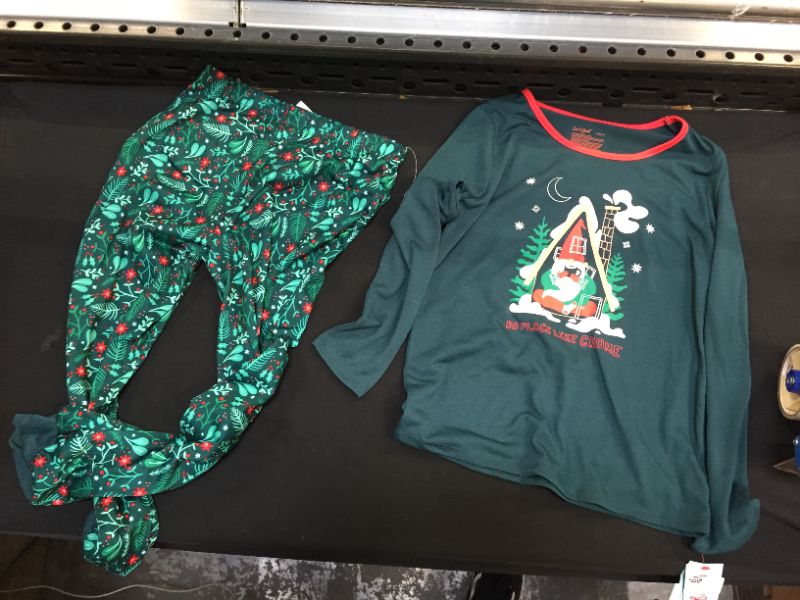 Photo 1 of Kids Christmas pajama set size large