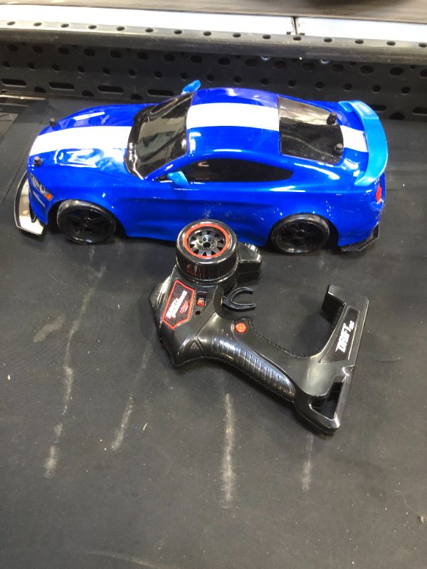 Photo 3 of Jada Toys Fast & Furious Elite Drift RC Jakob's Ford Mustang GT - 1:10 Scale---ITEM IS DIRTY---