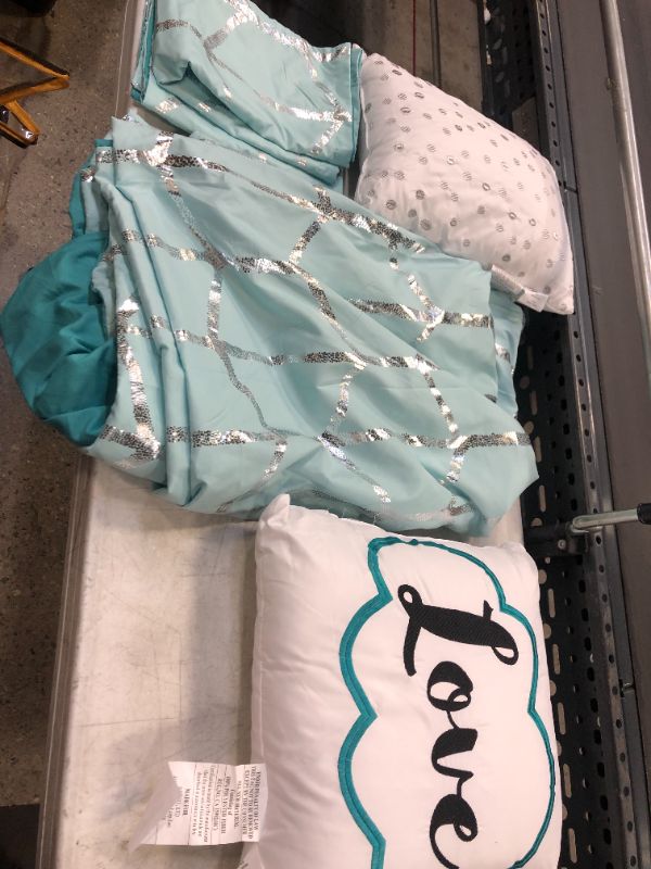 Photo 1 of Intelligent Design - Raina Metallic Printed Duvet Cover Set - Aqua/Silver - Full/Queen