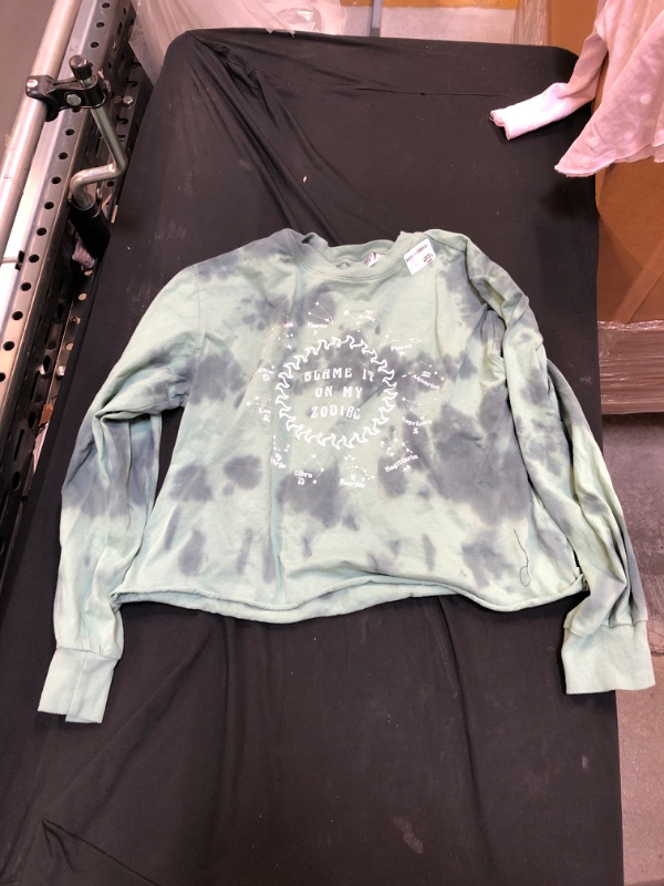 Photo 1 of Generic Green Women's Crop Top. Medium