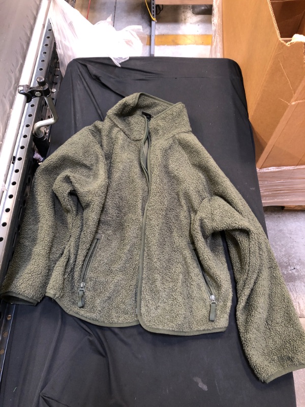 Photo 1 of Generic Green Sherpa Jacket. Medium