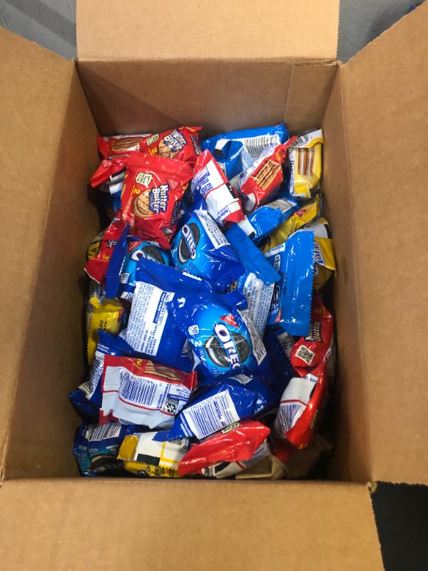 Photo 1 of OREO Original, OREO Golden, CHIPS AHOY! & Nutter Butter Cookie Snacks Variety Pack, School Lunch Box Snacks, 56 Snack Packs (2 Cookies Per Pack)
EXP AUG 2022