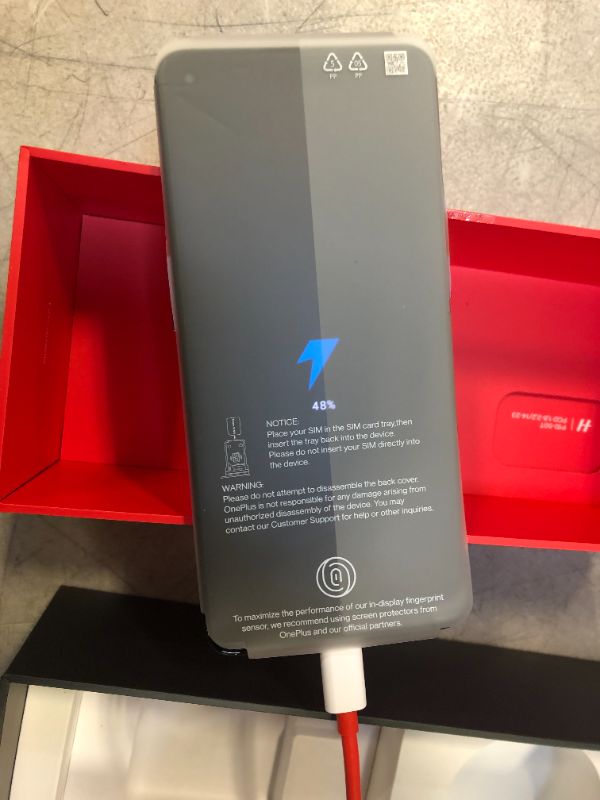 Photo 4 of OnePlus 9 5G ( BRAND NEW ) ( OPENED BOX ONLY FOR PICTURES ) Winter mist phone 