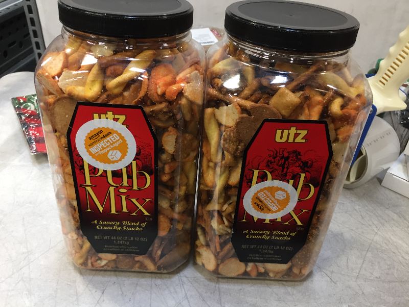 Photo 2 of 2 PACK Utz Pub Mix - 44 Ounce Barrel - Savory Snack Mix, Blend of Crunchy Flavors for a Tasty Party Snack - Resealable Container - Cholesterol Free and Trans-Fat Free
EXP 1/10/22