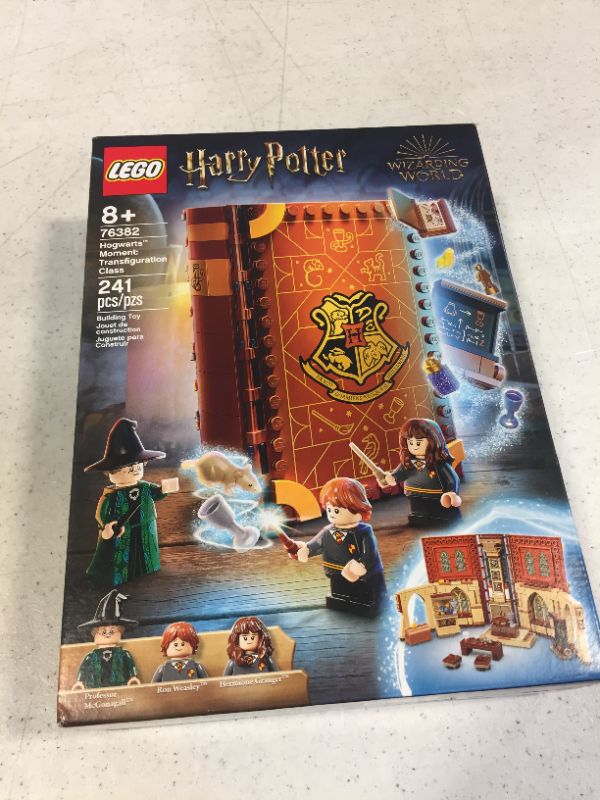 Photo 1 of LEGO Harry Potter Hogwarts Moment