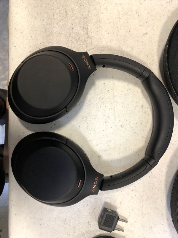 Photo 4 of Sony WH-1000XM4 Wireless Noise Canceling Overhead Headphones