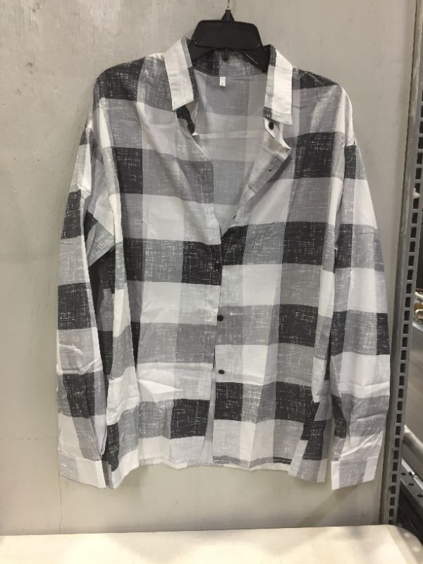 Photo 1 of BLACK AND WHITE LONG SLEEVE SHIRT SIZE 3XL