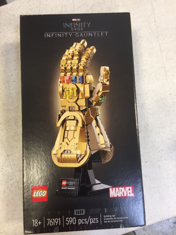 Photo 2 of LEGO Marvel Infinity Gauntlet 76191 Building Kit
