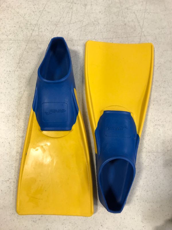 Photo 2 of finis swim fins
1-3