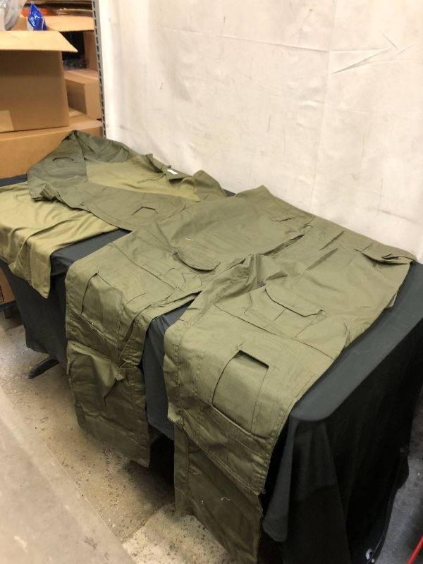Photo 1 of  Size XL Hunting Pants G3 Suit Tactical Military Uniform Multicam Forces Suit Combat Shirt Pants Tactics Airsoft Militaire With Pads
