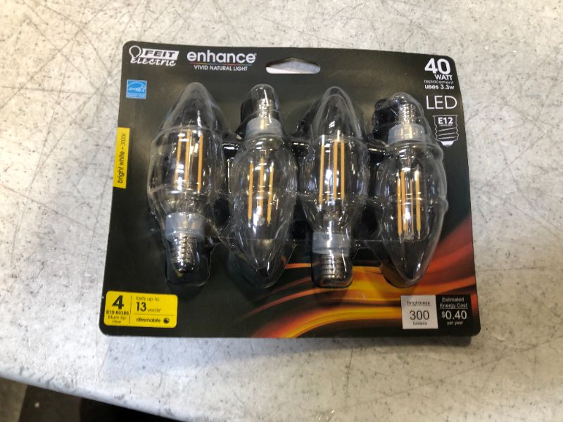Photo 2 of 40-Watt Equivalent B10 E12 Candelabra Dimmable Filament CEC Clear Glass Chandelier LED Light Bulb Bright White (4-Pack)

