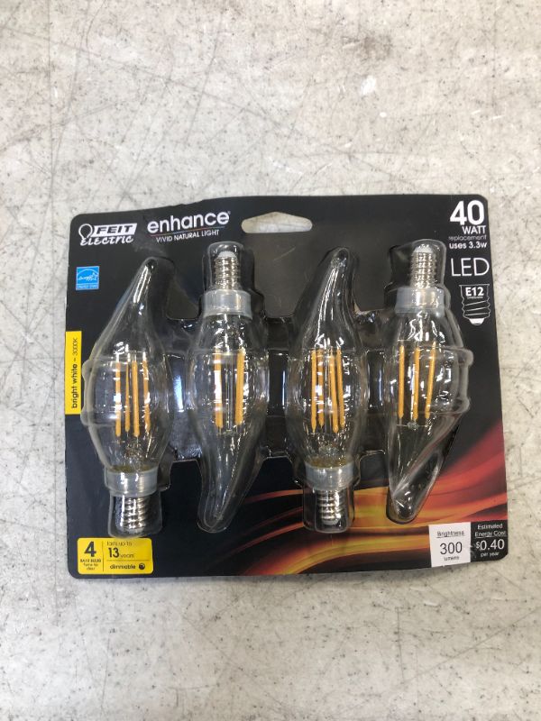 Photo 2 of 40-Watt Equivalent CA10 Candelabra Dimmable Filament CEC Clear Chandelier E12 LED Light Bulb Bright White 3000K (4-Pack)
