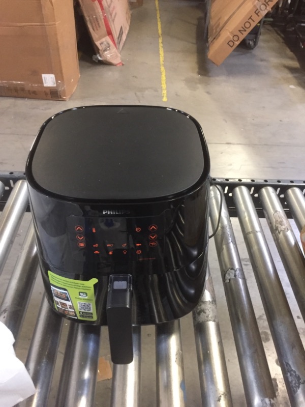 Photo 1 of Philips Essential Airfryer XL 2.65lb/6.2L Capacity Digital Airfryer with Rapid Air Technology, Easy Clean Basket, Black- HD9270/91
