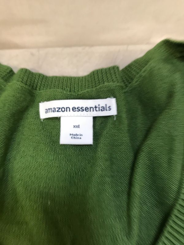 Photo 1 of Amazon Essentials Women's Classic Fit Lightweight Long-Sleeve V-Neck Sweater Green XXL