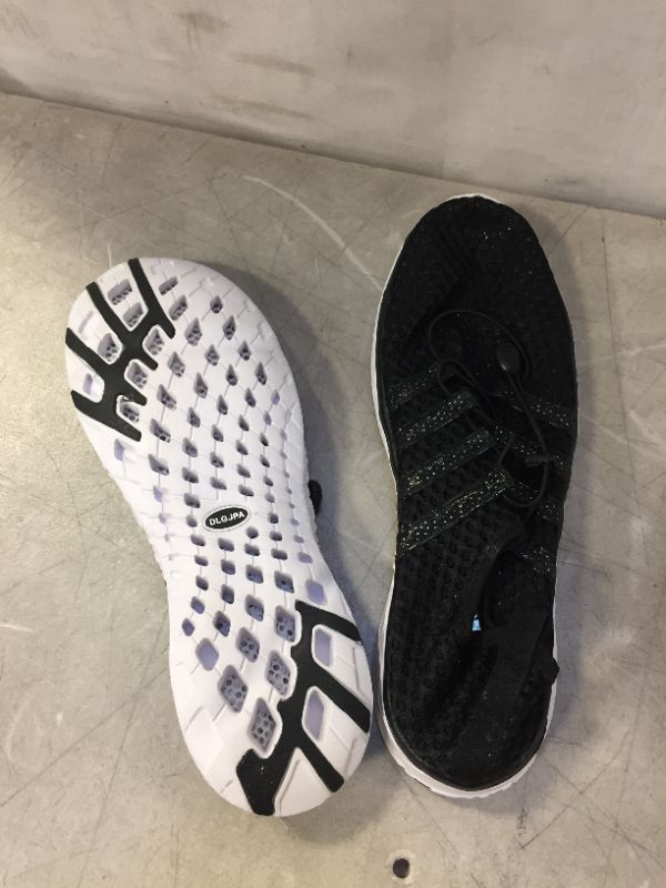 Photo 1 of DLGJPA Men's Lightweight Quick Drying Aqua Water Shoes Athletic Sport Walking Shoes Black and White size 10