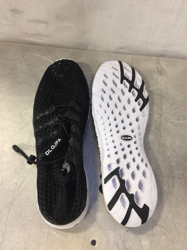 Photo 1 of DLGJPA Men's Lightweight Quick Drying Aqua Water Shoes Athletic Sport Walking Shoes Black and White size 10