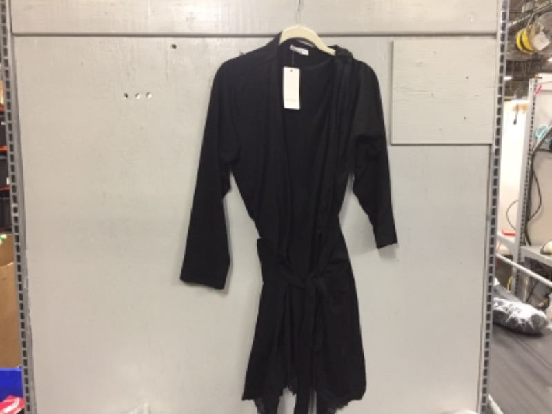 Photo 1 of Ekouaer Women's Black Robe (M)