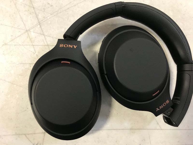 Photo 2 of Sony - WH-1000XM4 Wireless Noise-Cancelling Over-the-Ear Headphones - Black

