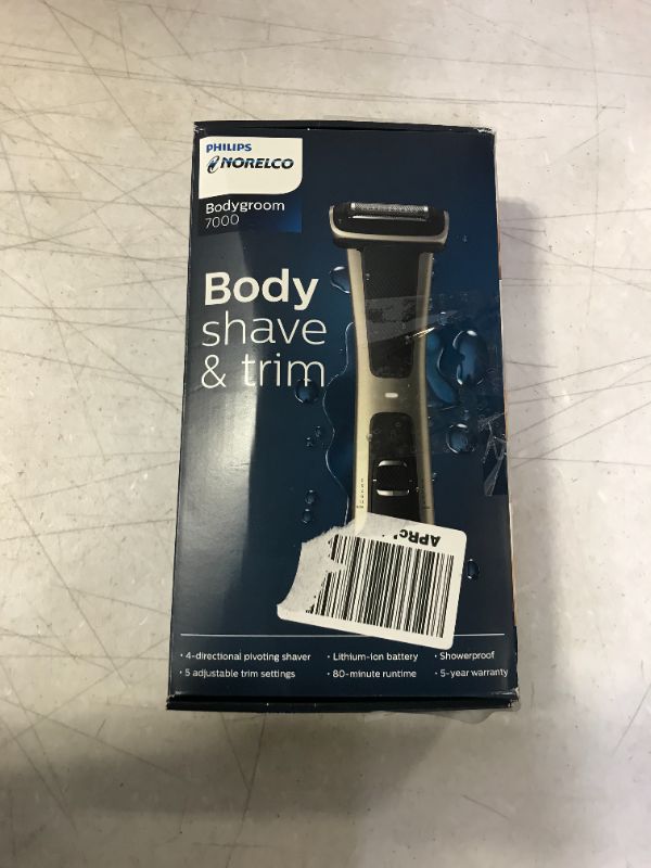 Photo 3 of Philips Norelco - Series 7000 Bodygroom - Silver
