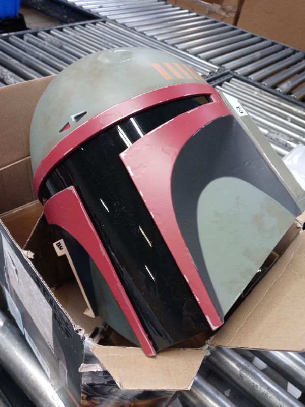 Photo 2 of Star Wars - The Black Series Boba Fett (Re-Armored) Premium Electronic Helmet
