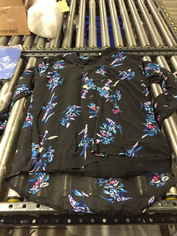 Photo 1 of BLACK SHIRT WITH LEAF PATTERN. SIZE 3XL