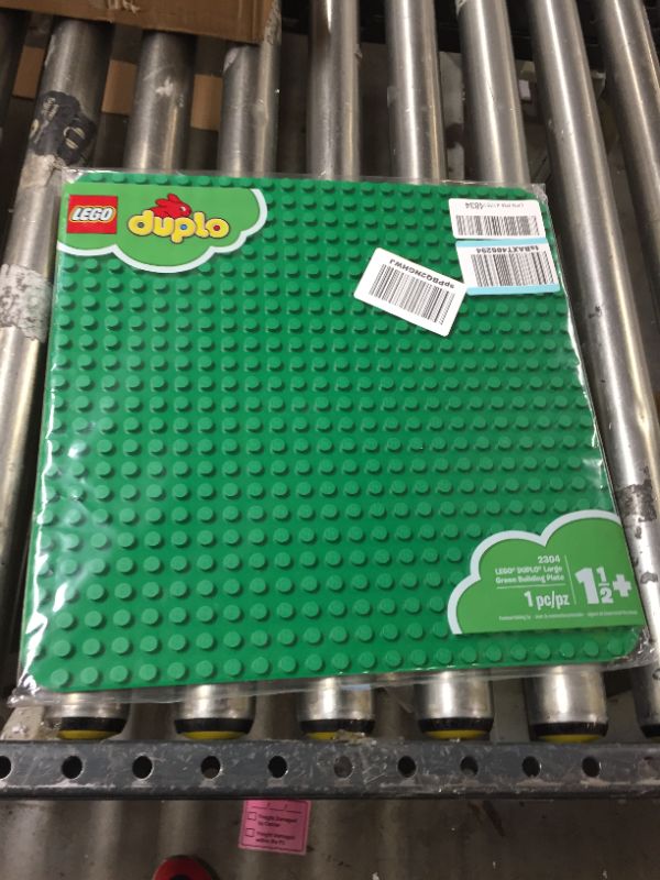 Photo 2 of LEGO DUPLO Creative Play Large Green Building Plate 2304 Building Kit (1 Piece)
