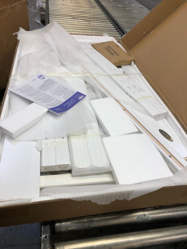 Photo 1 of Graco Lauren 4-in-1 Convertible Crib - White