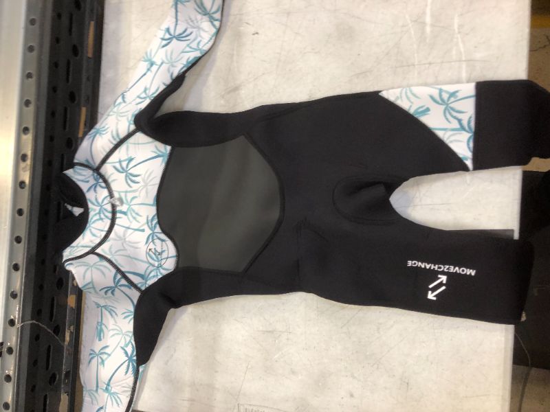 Photo 1 of kids wet suit 