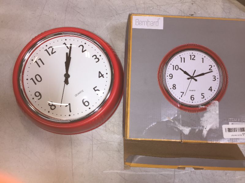 Photo 2 of  RETRO WALL CLOCK  BERNHARD PRODUCTS