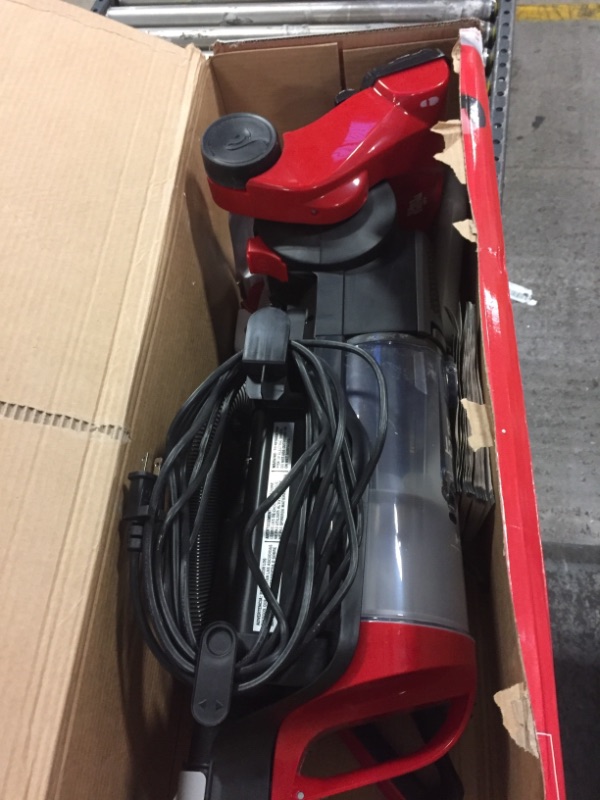 Photo 2 of Endura Reach Bagless Upright Vacuum Cleaner