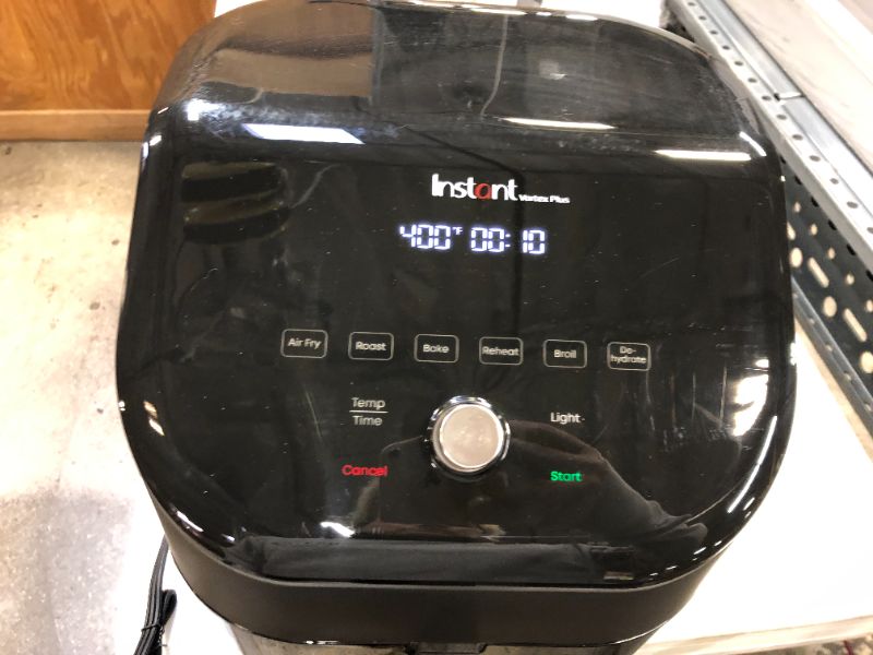 Photo 2 of Instant Vortex Plus Air Fryer with ClearCook, 6 Quart, 6-in-1 Air Fry, Roast, Broil, Bake, Reheat, Dehydrate, Black
