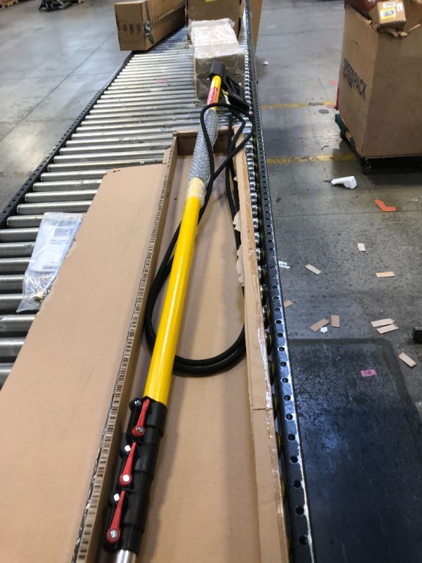 Photo 2 of B E PRESSURE 85.206.424L Telescoping Wand, 4-Stage, 24' Length, 4000 psi, 200 Degree F, 8.0 GPM, Black/Yellow
