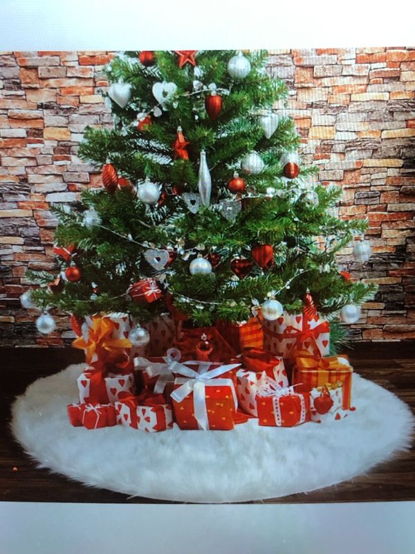 Photo 1 of  48 INCH CHRISTMAS TREE SKIRT WHITE TREE SKIRT FOR CHRISTMAS DECORATIONS, FAUX FUR XMAS TREE SKIRT FOR MERRY CHRISTMAS PARTY