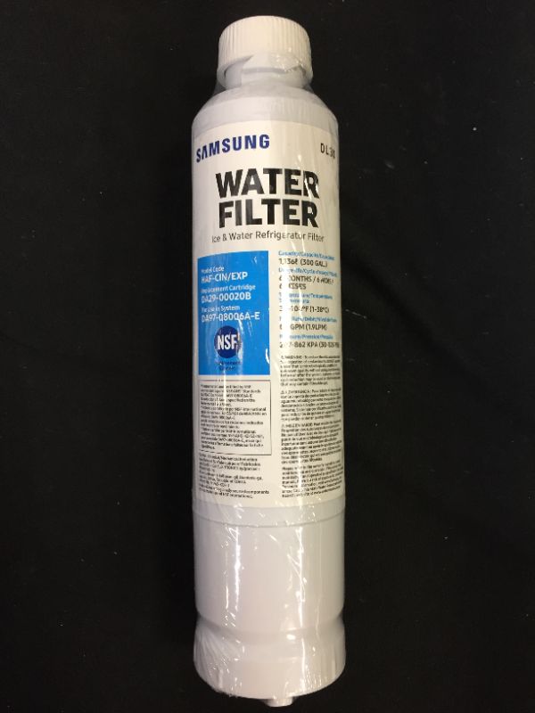 Photo 2 of DA29-00020B Refrigerator Water Filter, compatible with Samsung 1 pack Refrigerator Water Filter
