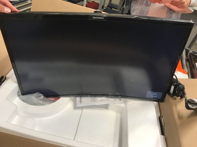 Photo 3 of Samsung C27F390 27" Curved Screen LED LCD Business Monitor - 1920 x 1080 FHD Display - Vertical Alignment (VA) Panel - 1800R Ultra-curved screen 