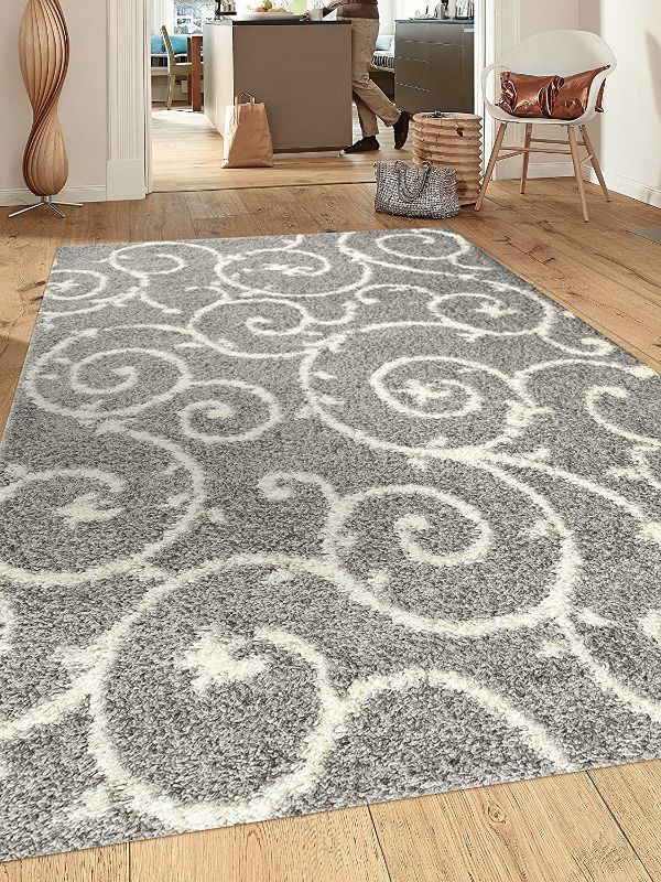 Photo 1 of Cozy Contemporary Scroll L.Grey-White 5'3" x 7'3" Indoor Shag Area Rug
