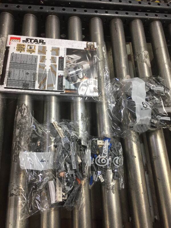 Photo 2 of LEGO Star Wars: The Mandalorian The Razor Crest 75292 Exclusive Building Kit, New 2020 (1,023 Pieces)
