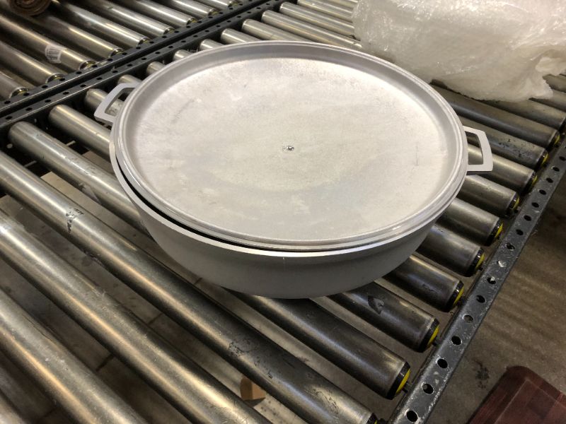 Photo 1 of IMUSA 20.47-in Aluminum Cooking Pan with Lid(s) Included