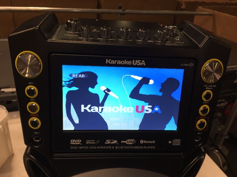 Photo 5 of Karaoke USA - DVD Karaoke System - Silver/Black GF844