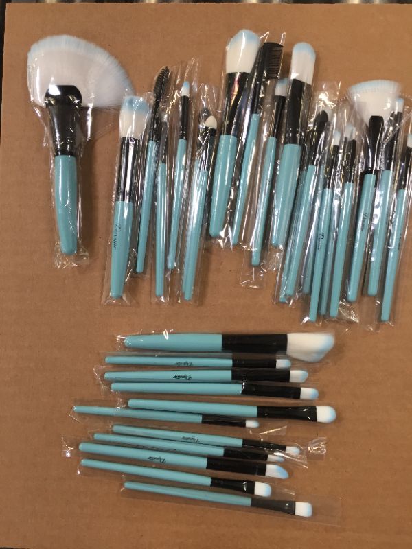 Photo 4 of 2 sets of Blue Makeup Brushes, 32Pcs Essential Eyeshadow Eyeliner Face Powder Cream Liquid Cosmetic Brushes Kits Perfect gift with Cruelty-Free Synthetic Fiber Bristles
