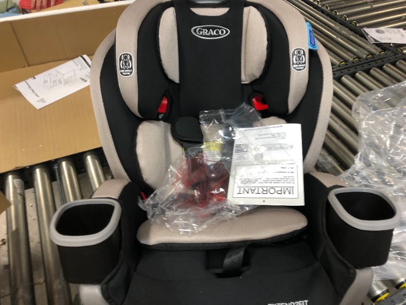 Photo 2 of Graco - Extend2Fit 3-in-1 Car Seat - Stocklyn