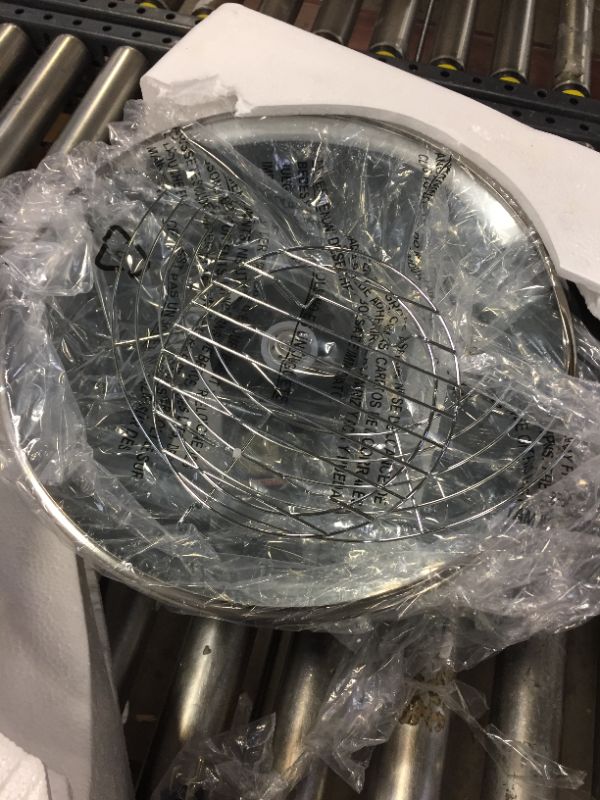 Photo 1 of Aroma Housewares AEW-306 5-Quart Electric Wok