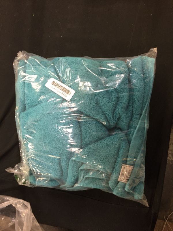 Photo 1 of bundle of blue towels 